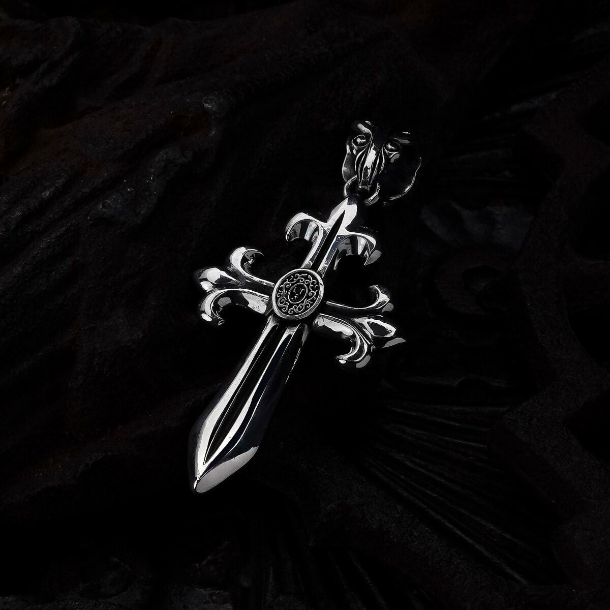 Pendant : Large Pollicino Cross