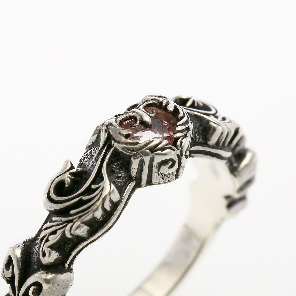 Ring : Narrow Scroll Heart w/Pink Topaz