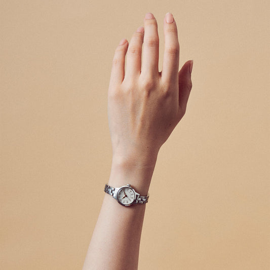 Tsuki Seigetsu Round Silver White