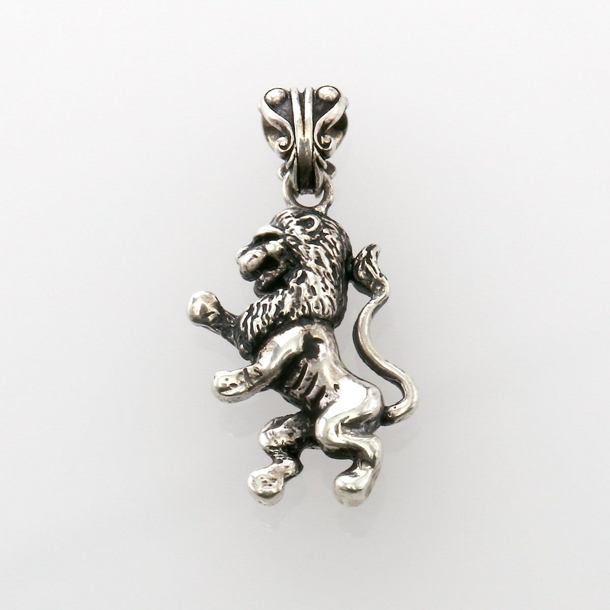 Charm : Rampant Lion