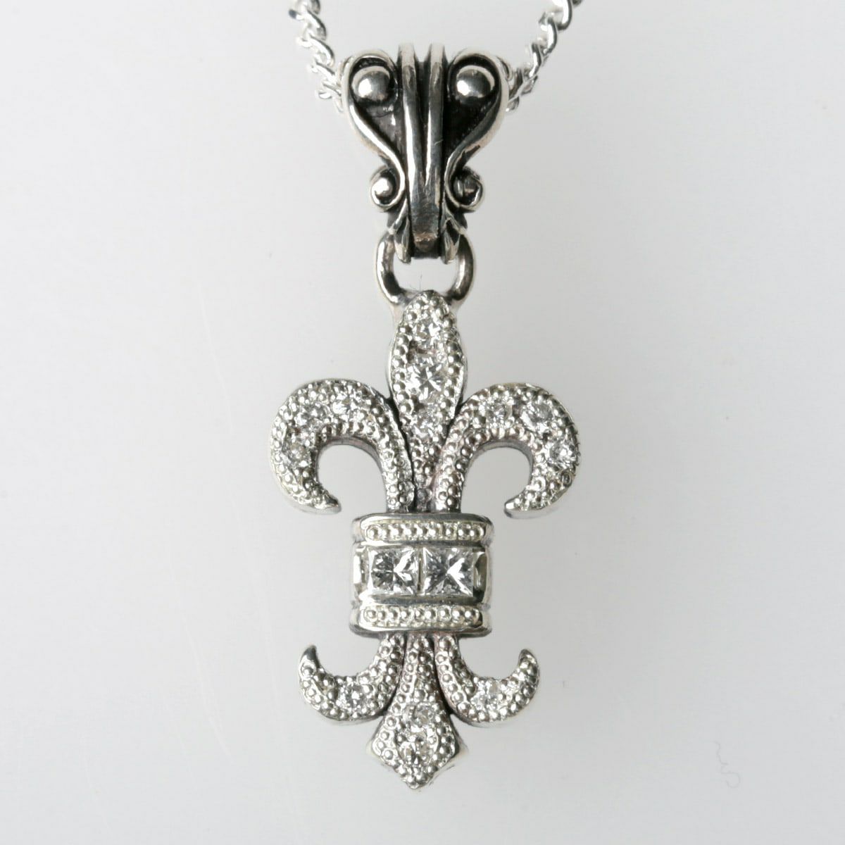 Charm : Long Fleur-de-lis w/Diamond Pave(Fleur-de-lis)