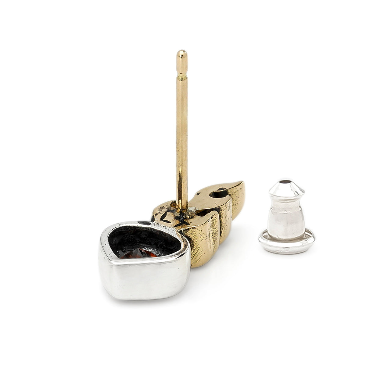 Earring : Small Sacred Heart Stud w/K18Flame w/Garnet