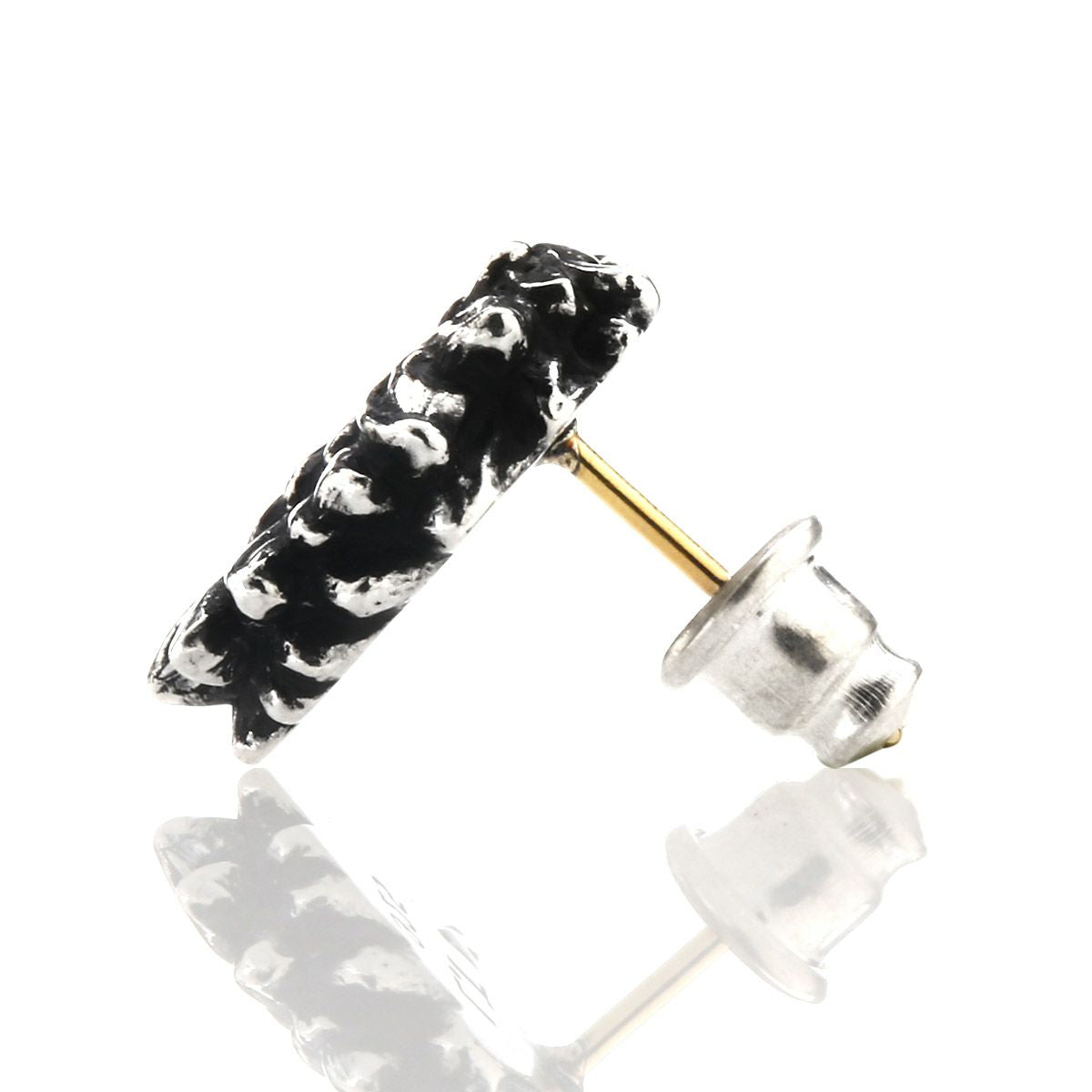 Earring : Rampant Lion Stud