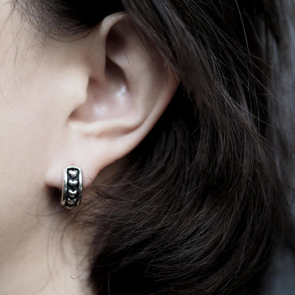 Earring : Heart Interior