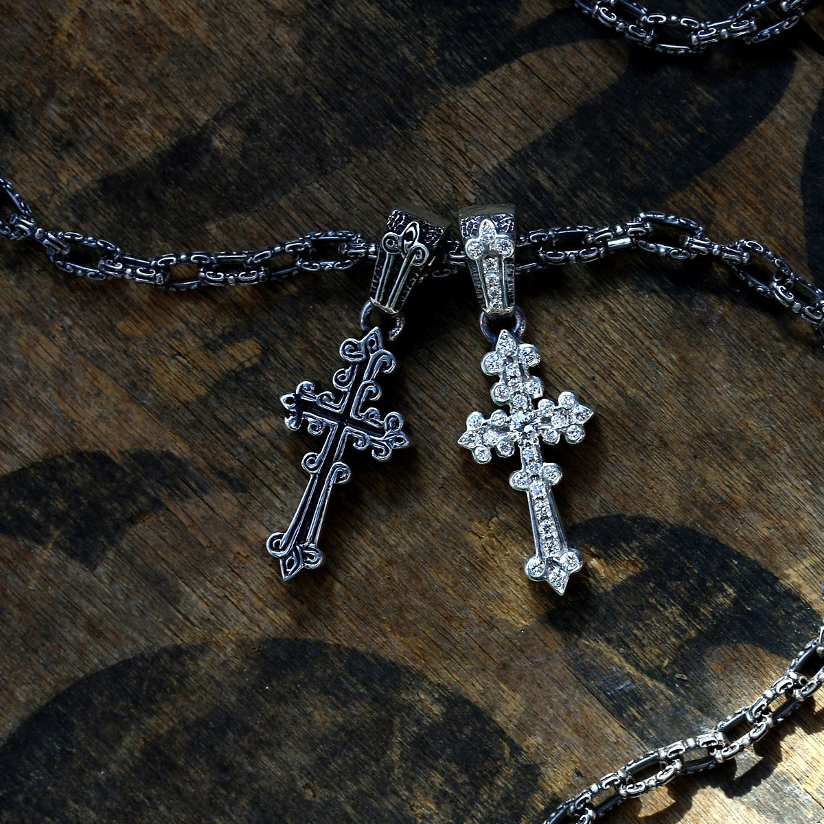 Pendant : Narrow Celtic Cross
