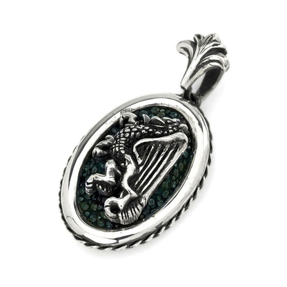 Pendant : Small Oval Inlay w/Griffin w/Stingray Olive