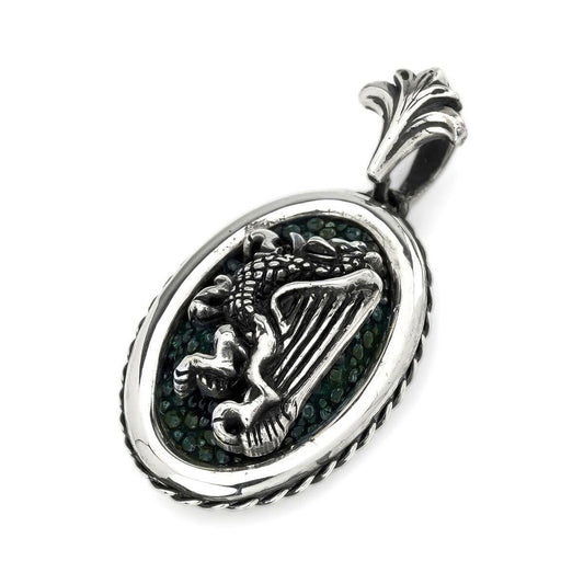 Pendant : Small Oval Inlay w/Griffin w/Stingray Olive
