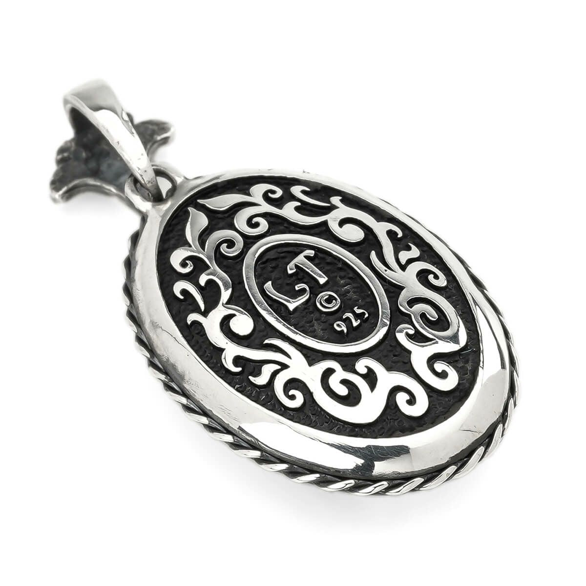 Pendant : Small Oval Inlay w/Griffin w/Stingray Olive