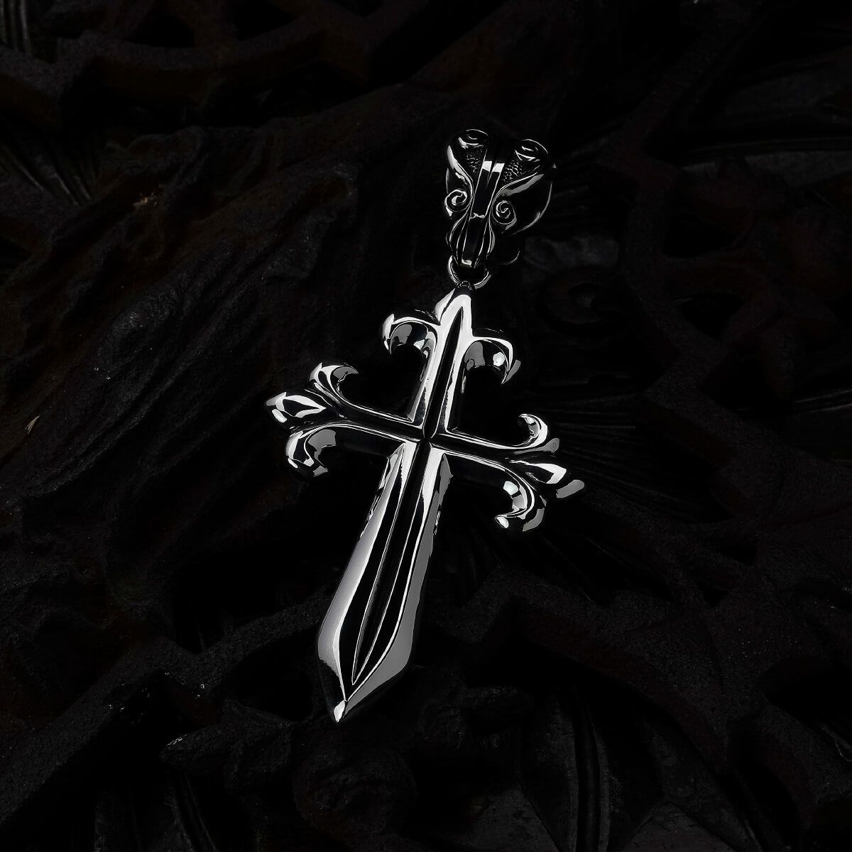 Pendant : Large Pollicino Cross