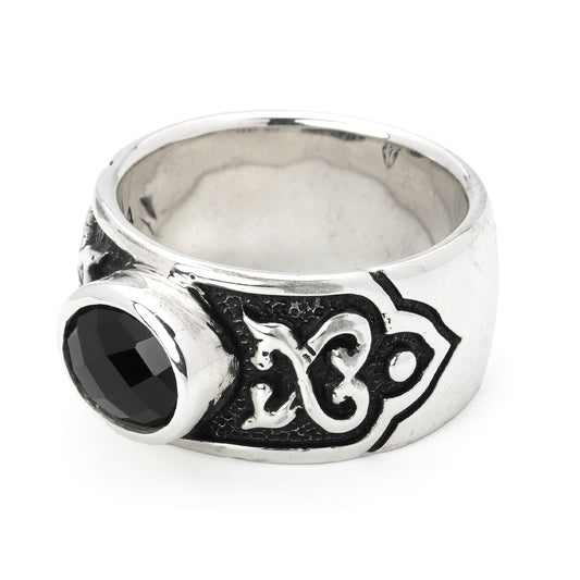 Ring : Celtic Vine w/Large Stone 2nd Edition w/Onyx