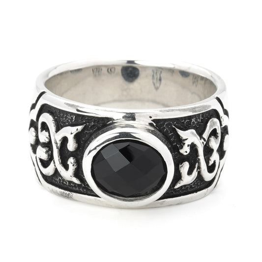 Ring : Celtic Vine w/Large Stone 2nd Edition w/Onyx