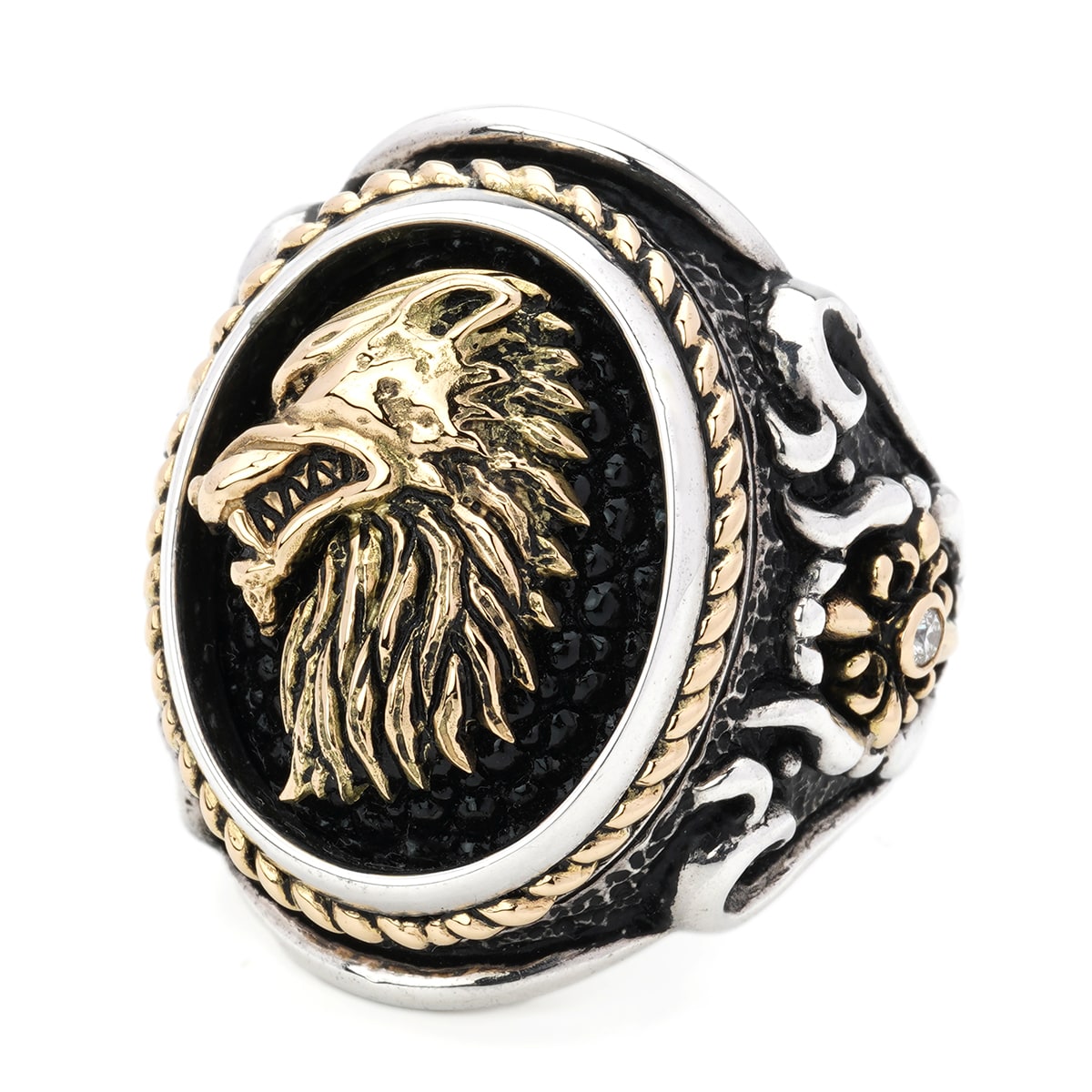 Ring : Oval Bezel Scroll Inlay w/K18Wolf&Side Cross&Ropeedge w/Diamond(Side) w/Stingray