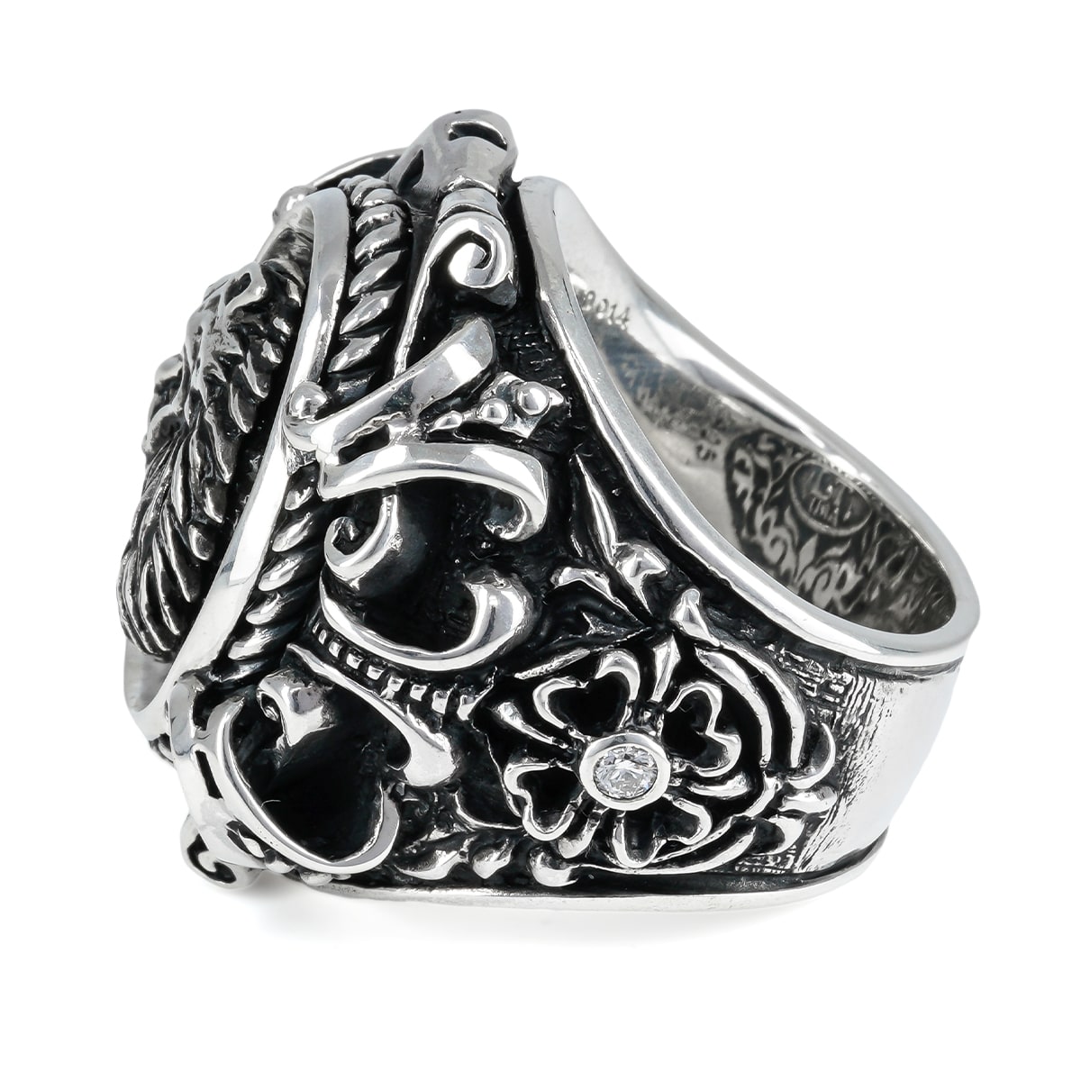 Ring : Pope's Inlay w/Wolf w/Diamond(Side) w/Stingray