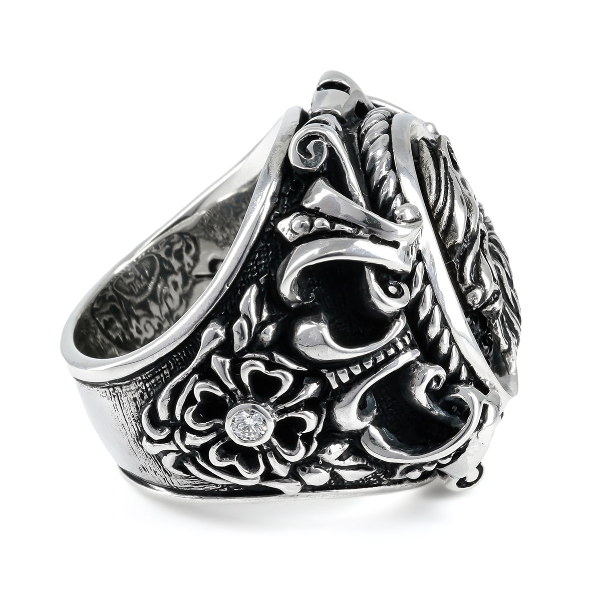 Ring : Pope's Inlay w/Wolf w/Diamond(Side) w/Stingray