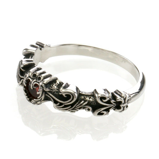 Ring : Narrow Scroll Heart w/Garnet