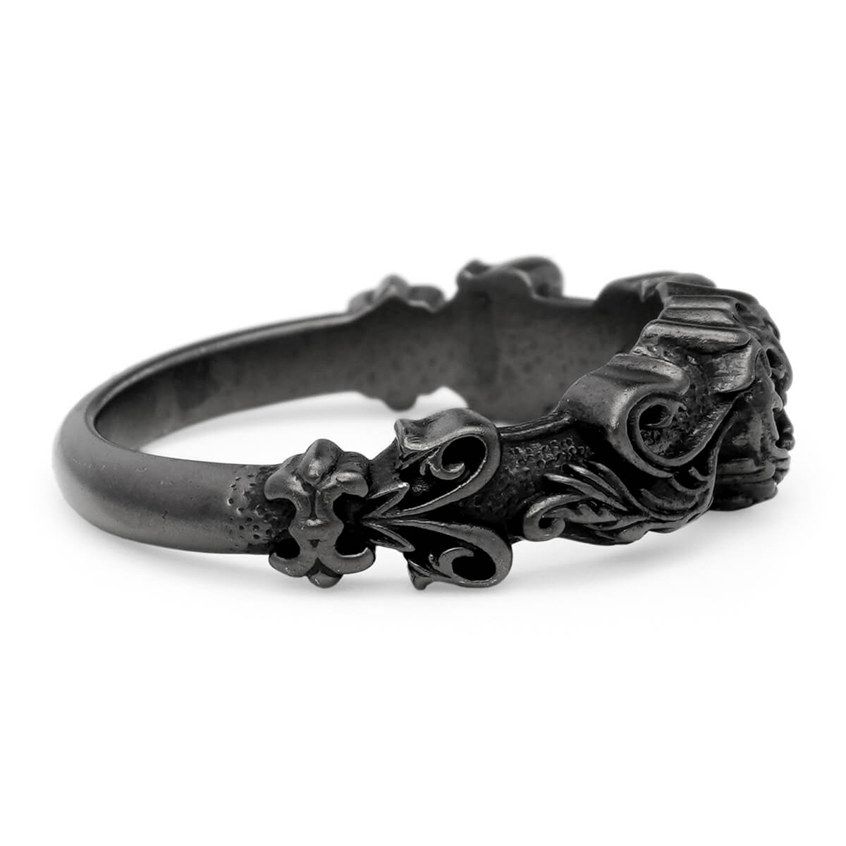 Ring : Narrow Scroll Heart w/Garnet BLK custom