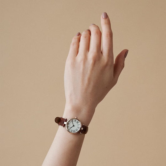 AURA ROUND SILVER BLACK LEATHER